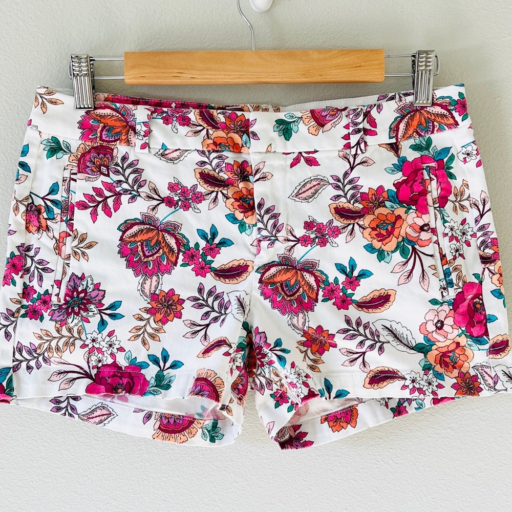 A.N.A. New Approach Floral Women's Shorts cotton twill size 8 white pink 31”